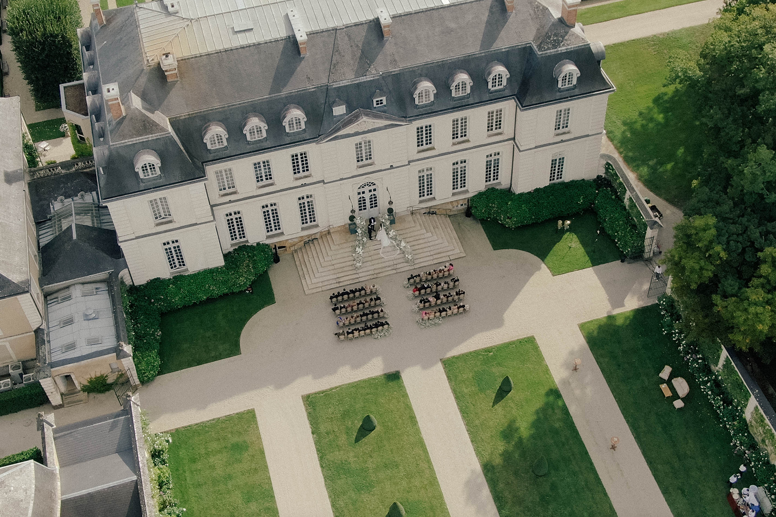Chateau du Grand Lucé wedding